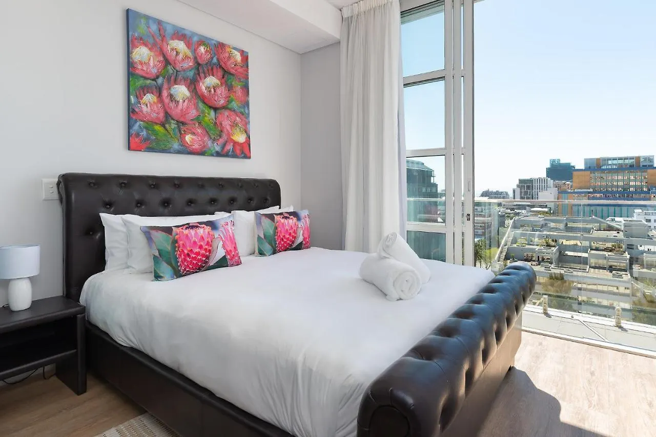 The Sentinel Apartment With Balcony. Cape Town Güney Afrika